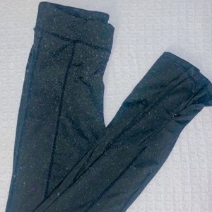 Fitted stacked tights